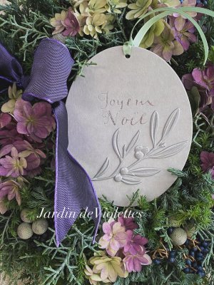 ヤドリギのペーパープレート付き